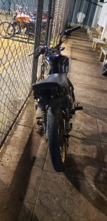 Foto 2 de 4 — Adolescente é detido 'Dando Grau' com moto furtada em Araraquara